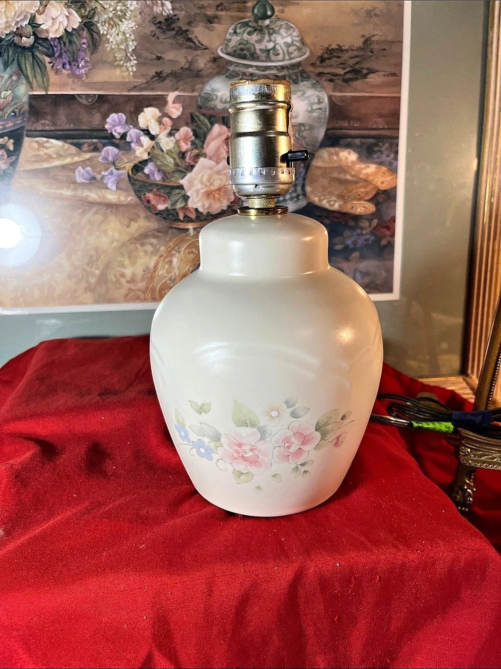 Pfaltzgraff Floral Ceramic Table Lamp